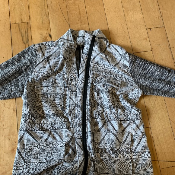Patterned sweater jacket - Picture 2 of 4
